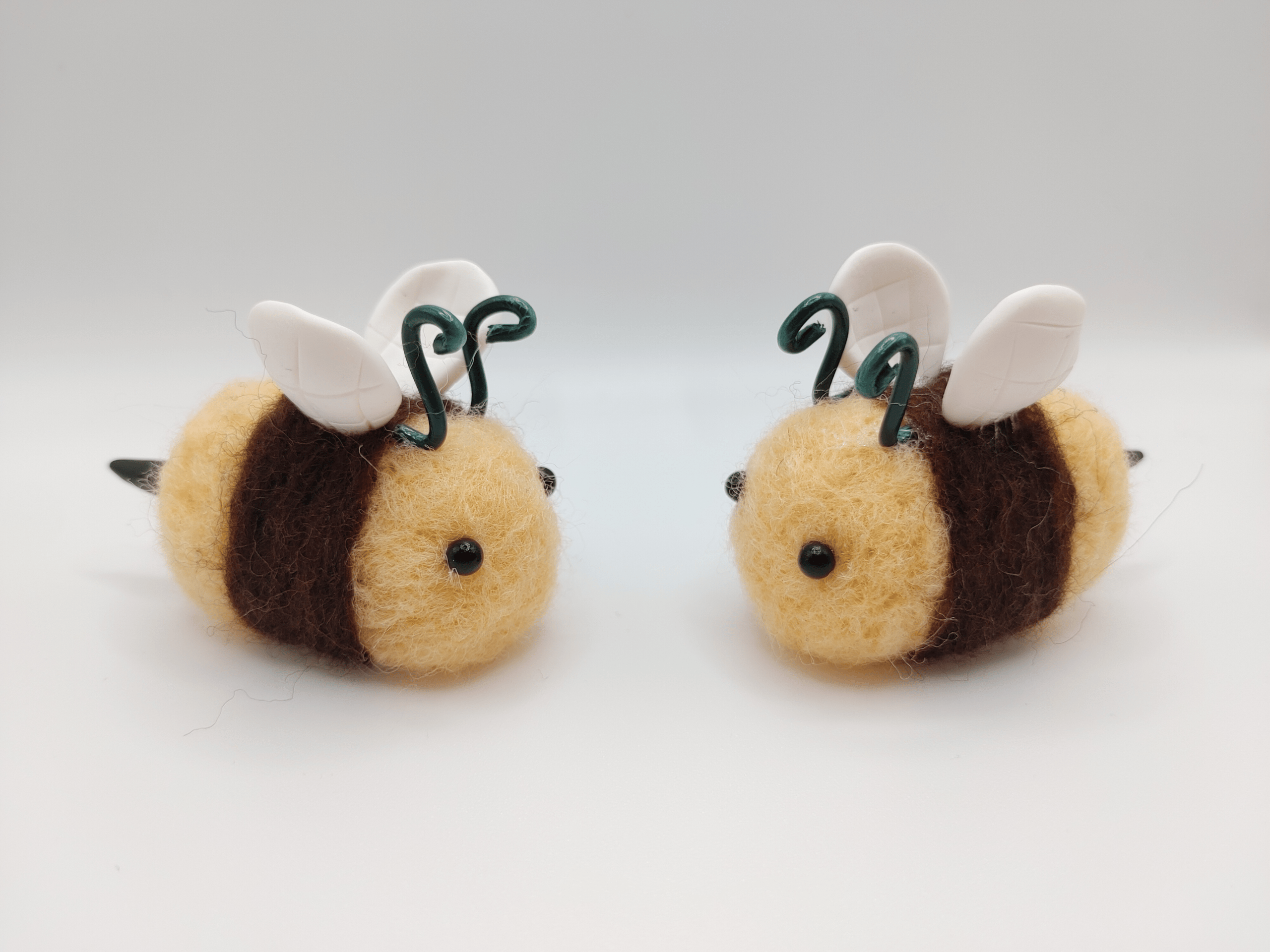 Felt_Bee_A1.webp