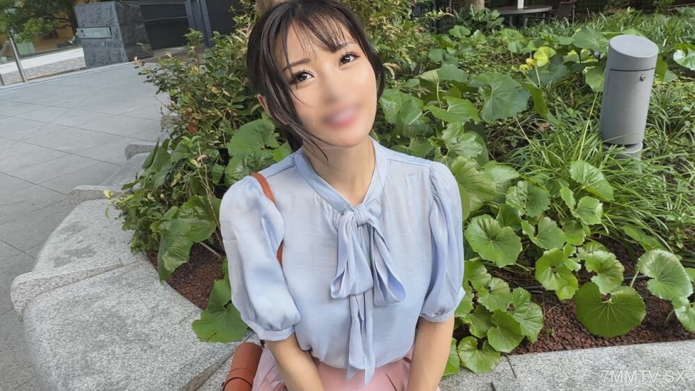 FC2-PPV-4932244 A 20-year-old grand-uncle married woman who is an idol! After an abortive marriage, Hiko is calm and serene, and has sexual intercourse with a man who is sexually active! !