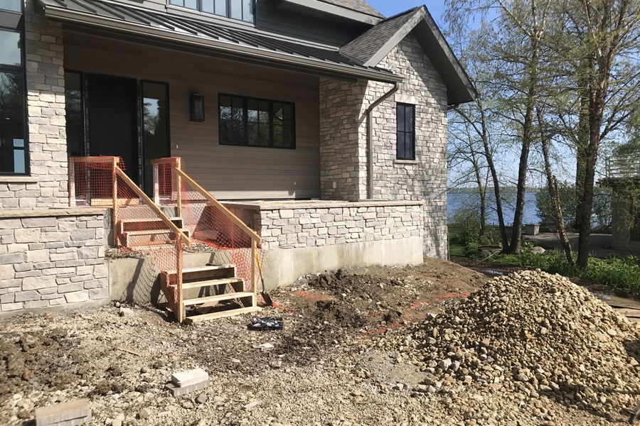 CapitolViewVerandaBefore