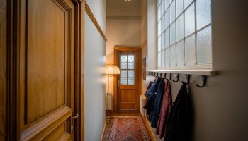 Maximize Style in Small Spaces With 20 Narrow Hallway Ideas