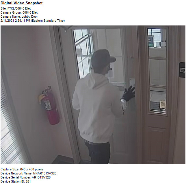 Investigators search for man who robbed Akron bank with a note
