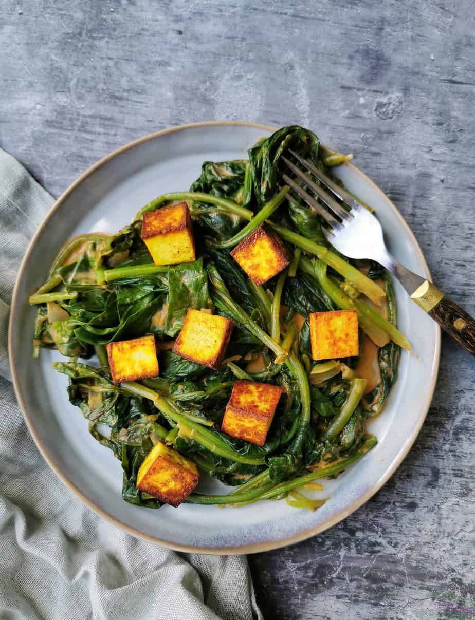 Palak paneer: Romige curry met spinazie en paneerkaas ...