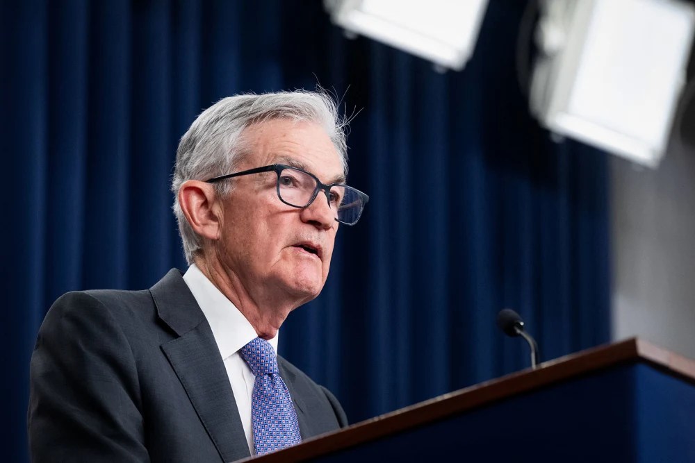 Federal Reserve Keeps Interest Rates Unchanged as Powell Defies White House Pressure – Foxton News