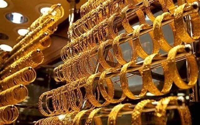 استقرار أسعار الذهب في مصر عند مستويات مرتفعة مع اتساع الفجوة السعرية