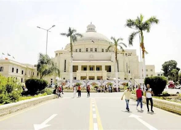 بداية النجاح الأكاديمي داخل الحرم الجامعي