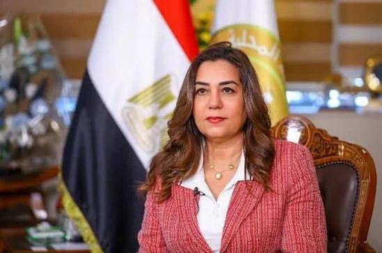 وزيرة التنمية المحلية والبيئة "منال عوض"
