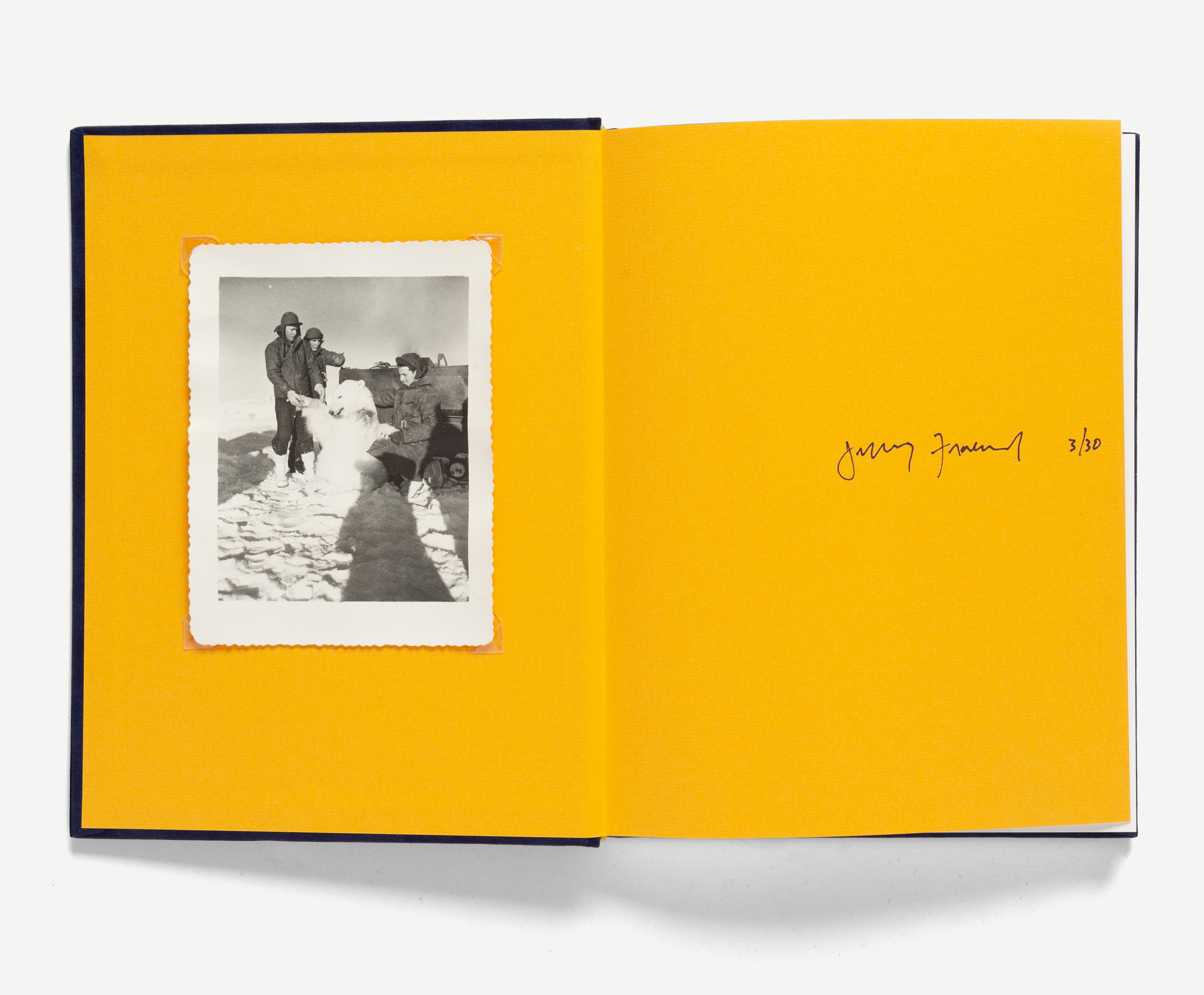 洋書 Secure the Shadow: Death and Photography 洋書 Secure the Shadow: Death and Photography Secure the
