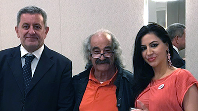 Con il Maestro della Corale Polifonica di Ercolano Domenico Cozzolino (a sinistra) e il segretario dell'associazione culturale campana Tony Marcantonio (Villa Colombo, Toronto).