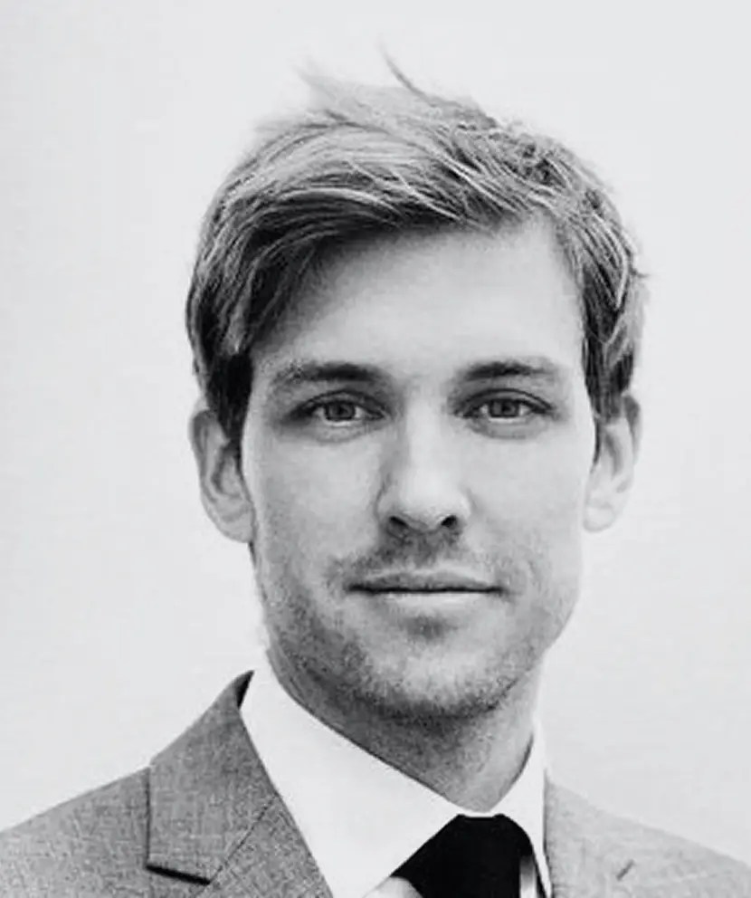 Portrait of Dr. Philipp Franck, board-certified plastic surgeon