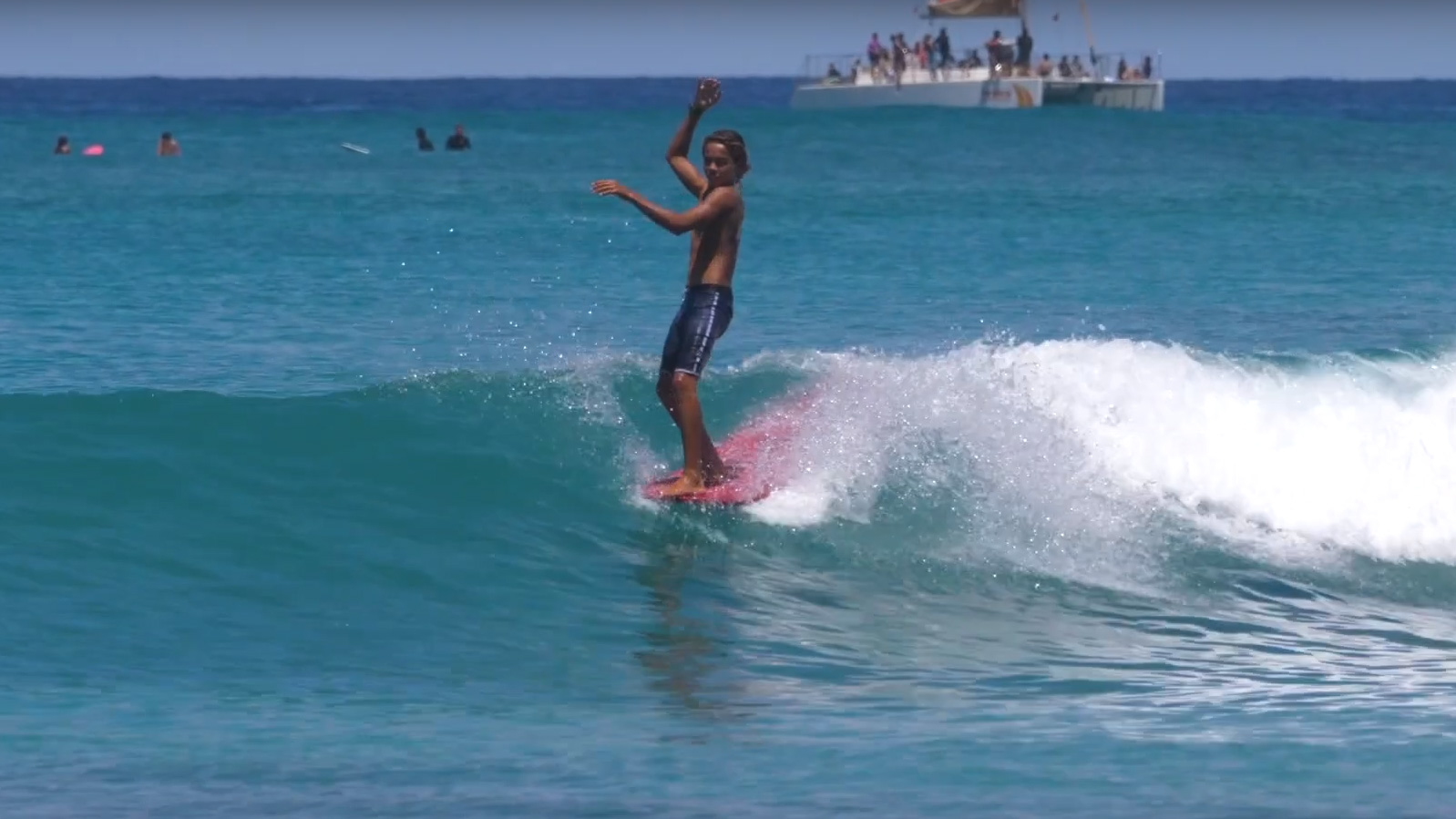 Longboard / Waikiki's John Michael Van Hohenstein - Freesurf Magazine