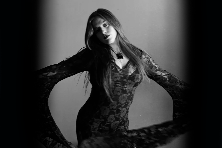 The Spooky Bear, WNTRBRK, Kate Voegele, Vella y The Bohemes: canciones que dejan preguntas