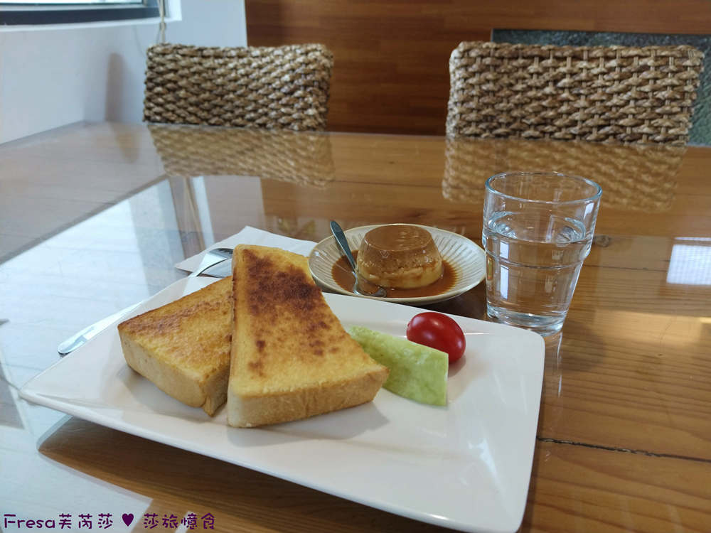 台南咖啡【微笑虎山藝文咖啡館】十鼓文化村附近咖啡館.綠意庭院文青木質氛圍│布丁輕食│奇美博物館│仁德美食