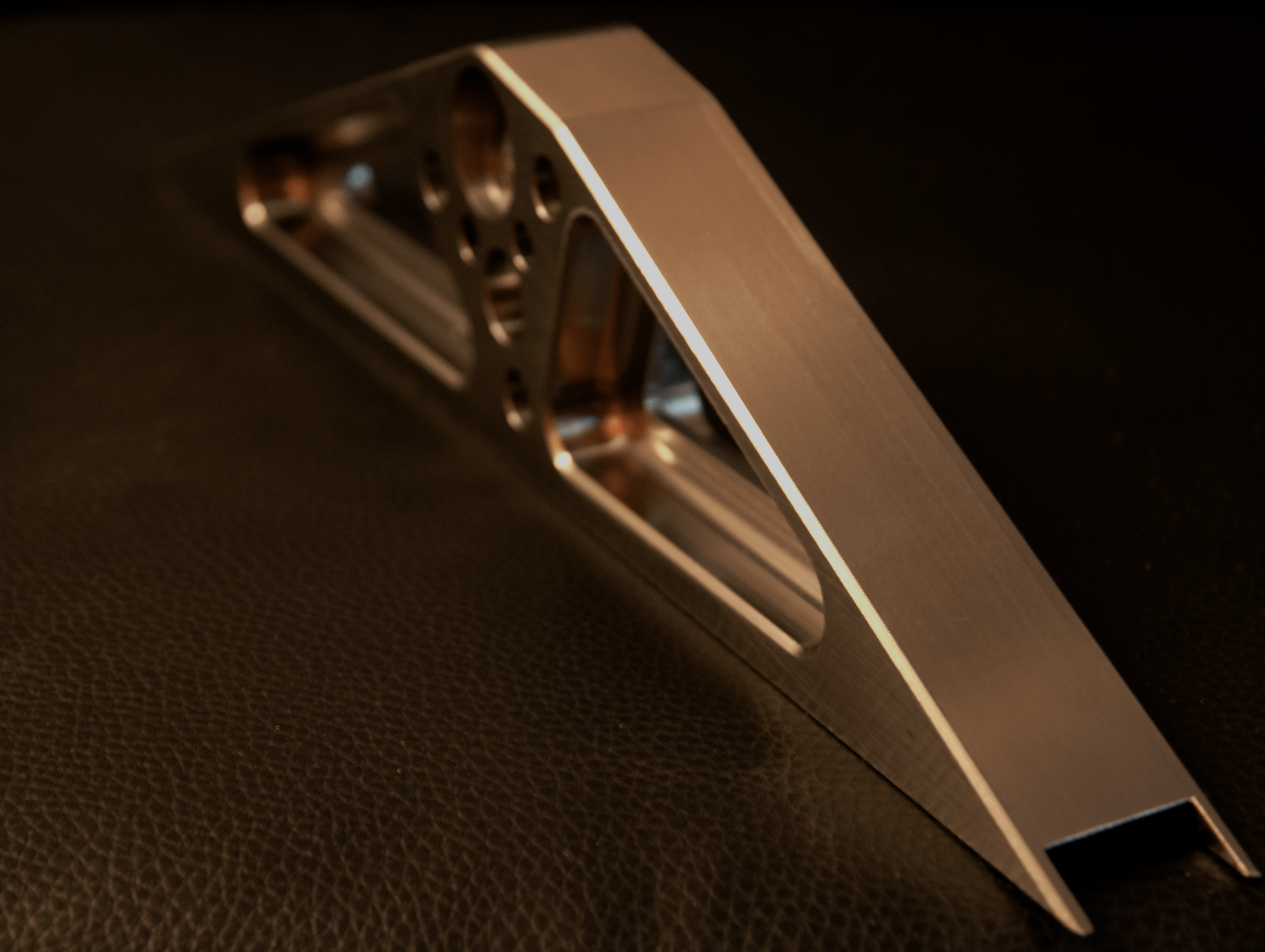 Freshlook-machinists-machined-mild-steel-race-car-part-CNC-manual-mill