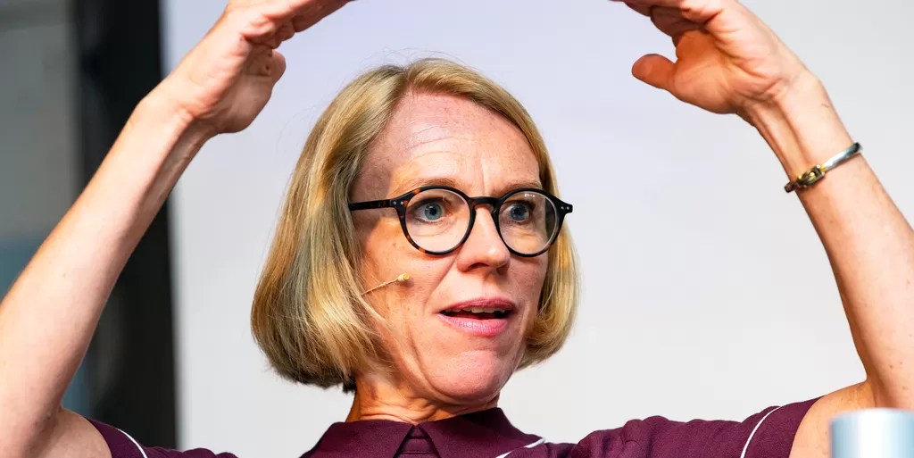 26.09.2021 · det er framleis svært jamt etter valet i tyskland, men sosialdemokratane i spd har ei knapp leiing på det konservative partiet cdu. Anniken Huitfeldt gir seg som leder av Aps kvinnenettverk