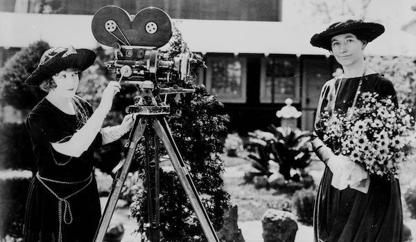 May Allison with Helen Taft and a motion picture camera | Library of Congress