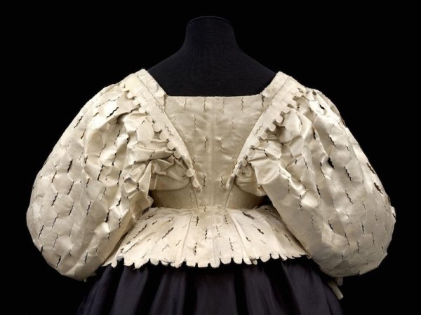 Bodice,1630-1639, Victoria & Albert Museum