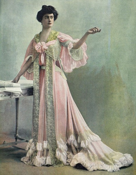 1902 - Maison Rouff tea gown in Les Modes.