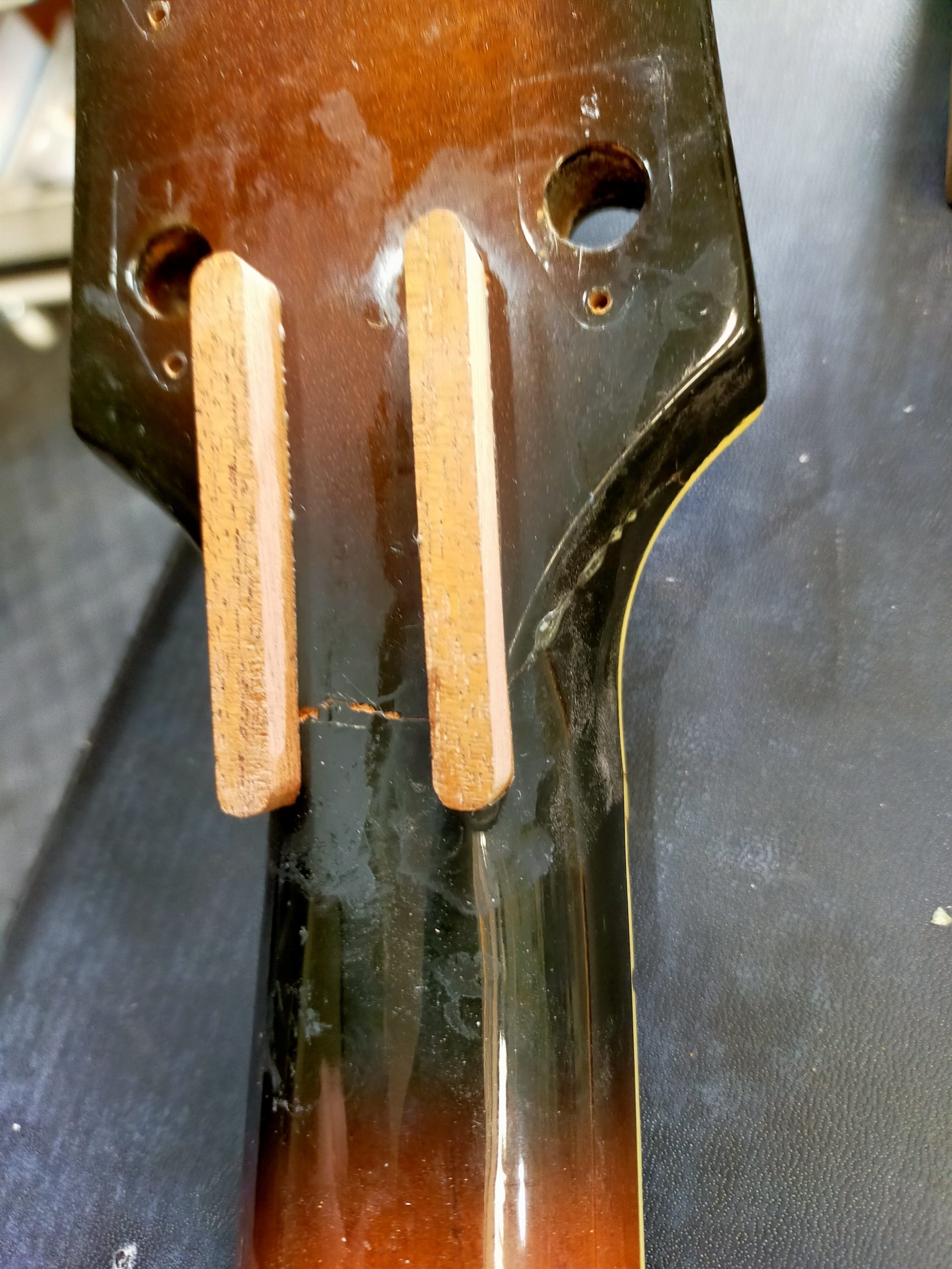 作業事例】Gibson Midtown Customネック折れ修理 - ギター・ベースの