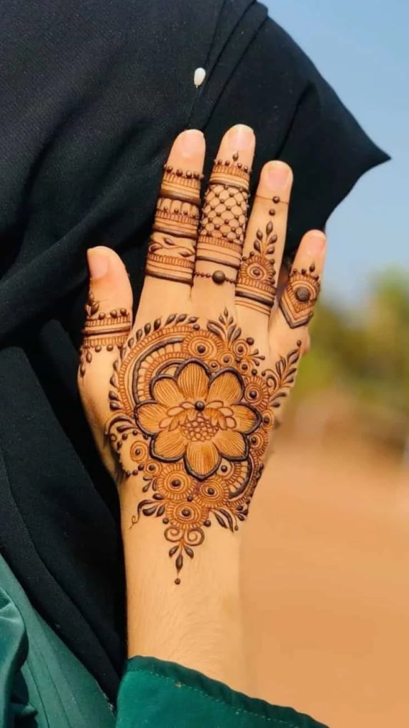 80+ Back Hand Simple Mehndi Design Photos 2025 36 Back Hand Simple Mehndi Design Photos