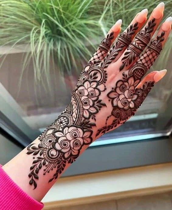 80+ Back Hand Simple Mehndi Design Photos 2025 70 Back Hand Simple Mehndi Design Photos