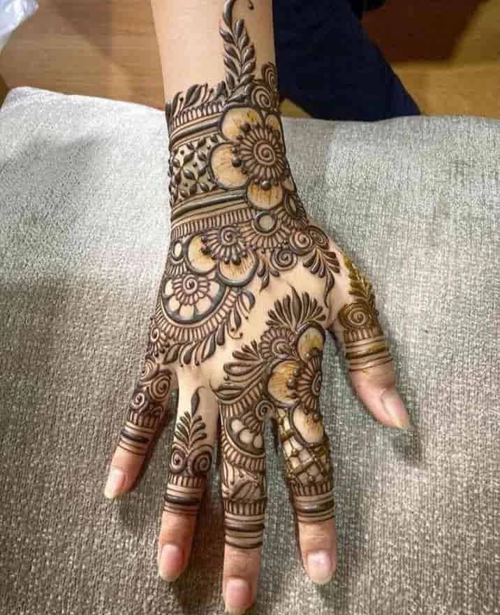 80+ Back Hand Simple Mehndi Design Photos 2025 71 Back Hand Simple Mehndi Design Photos