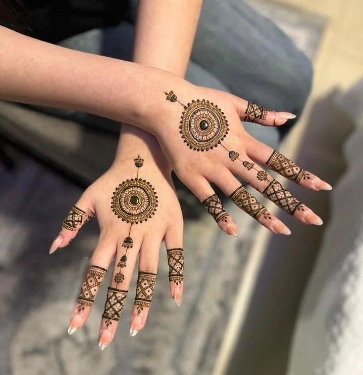 80+ Back Hand Simple Mehndi Design Photos 2025 62 Back Hand Simple Mehndi Design Photos