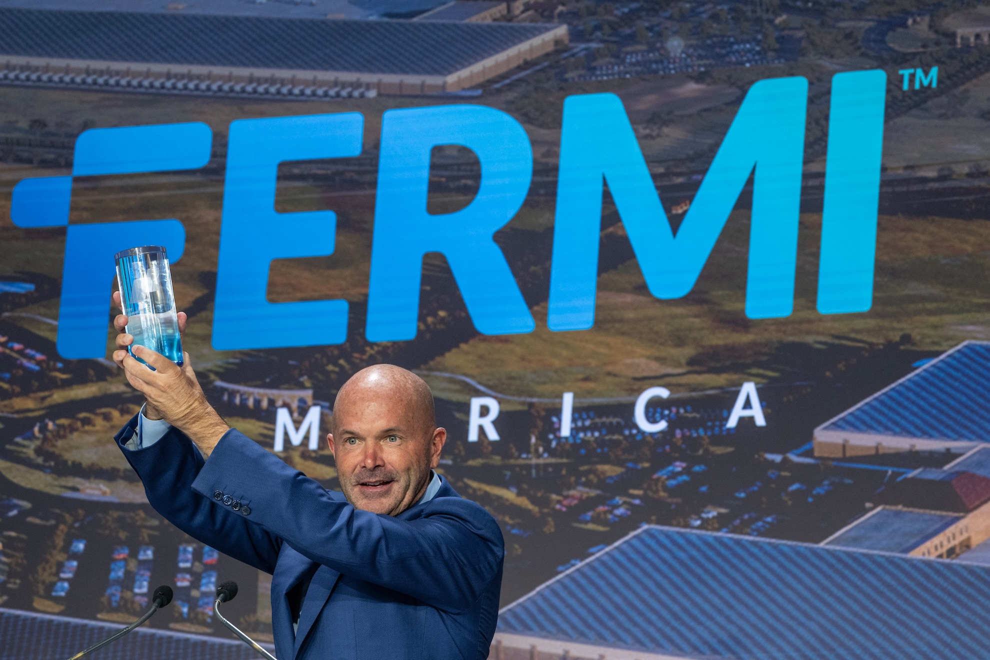 Toby Neugebauer, chief executive officer of Fermi Inc., before ringing the closing bell during the company's initial public offering (IPO) at the Nasdaq MarketSite in New York, US, on Wednesday, Oct. 1, 2025. Fermi Inc. shares rose 55% in their debut after the energy real estate investment trust raised $682.5 million in its US listing, the latest sign of investors’ hunger for exposure to a boom in artificial intelligence. Photographer: Victor J. Blue/Bloomberg