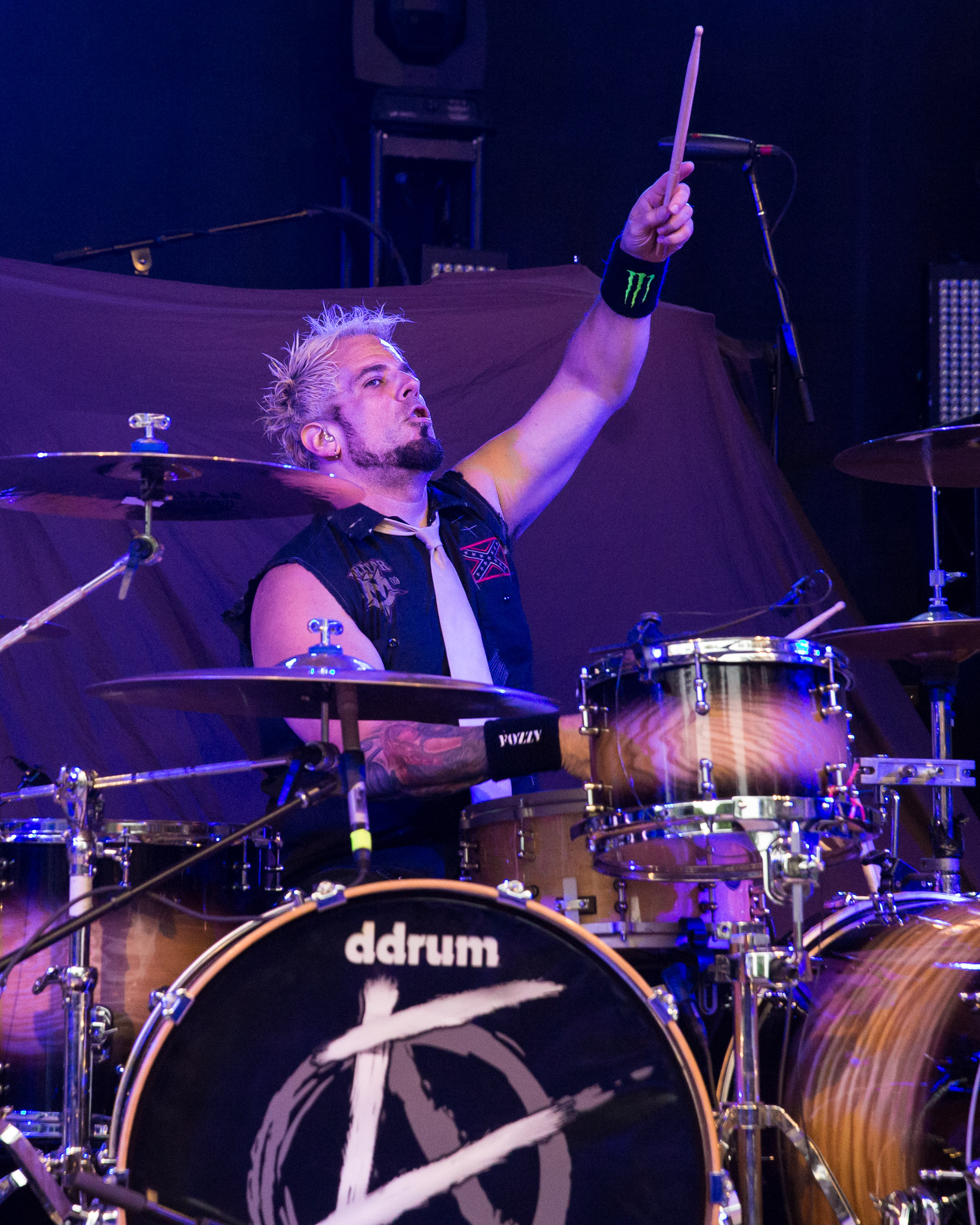 A List photos Slash, Myles Kennedy, and Fozzie