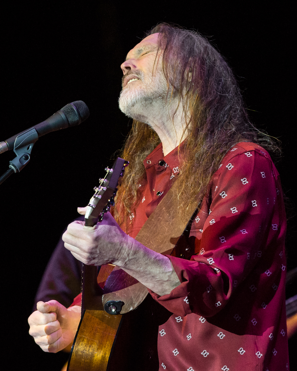 Timothy B. Schmit, One World Theatre, Photo by Suzanne Cordeiro