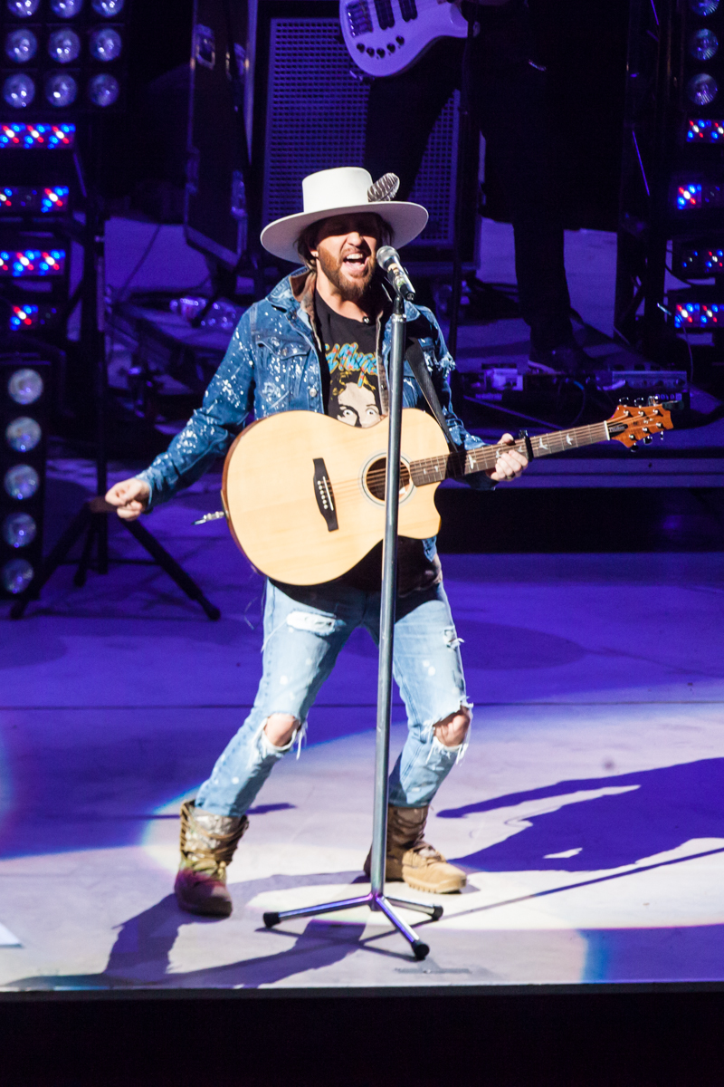 Locash - San Antonio Rodeo, Photo by Michael Mullenix