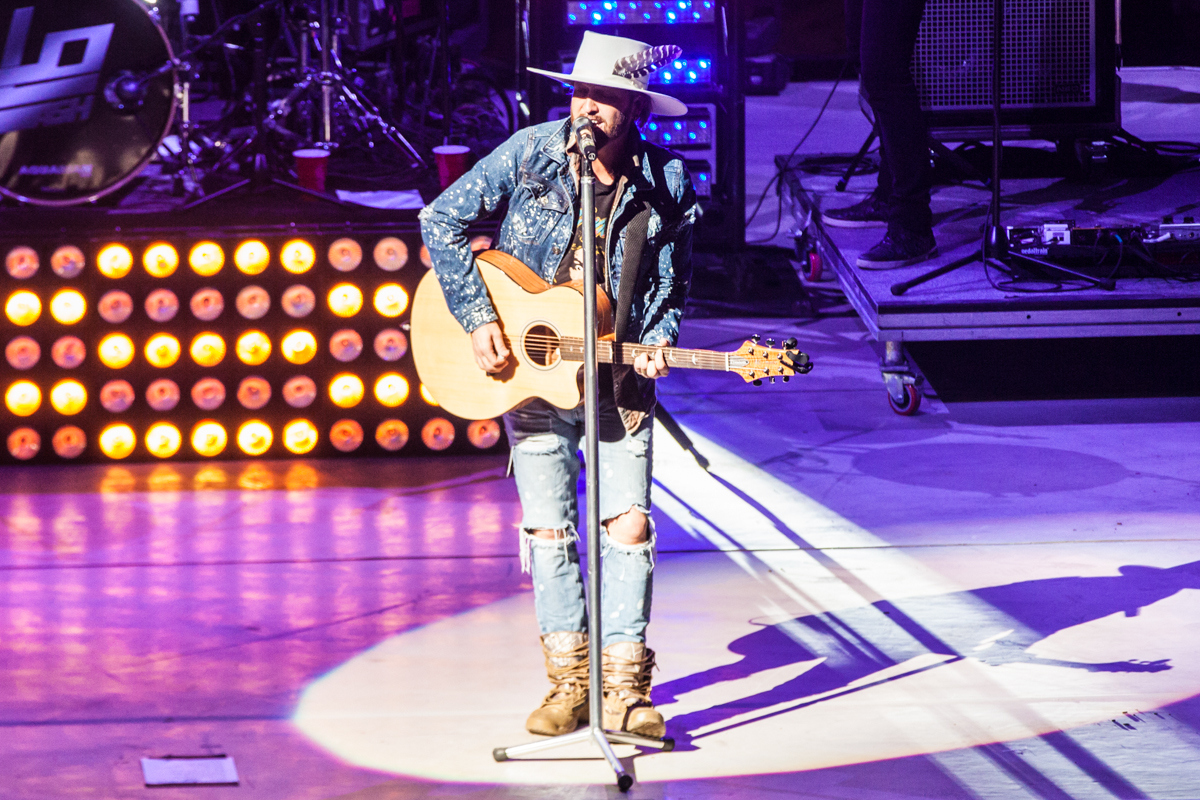 Locash - San Antonio Rodeo, Photo by Michael Mullenix