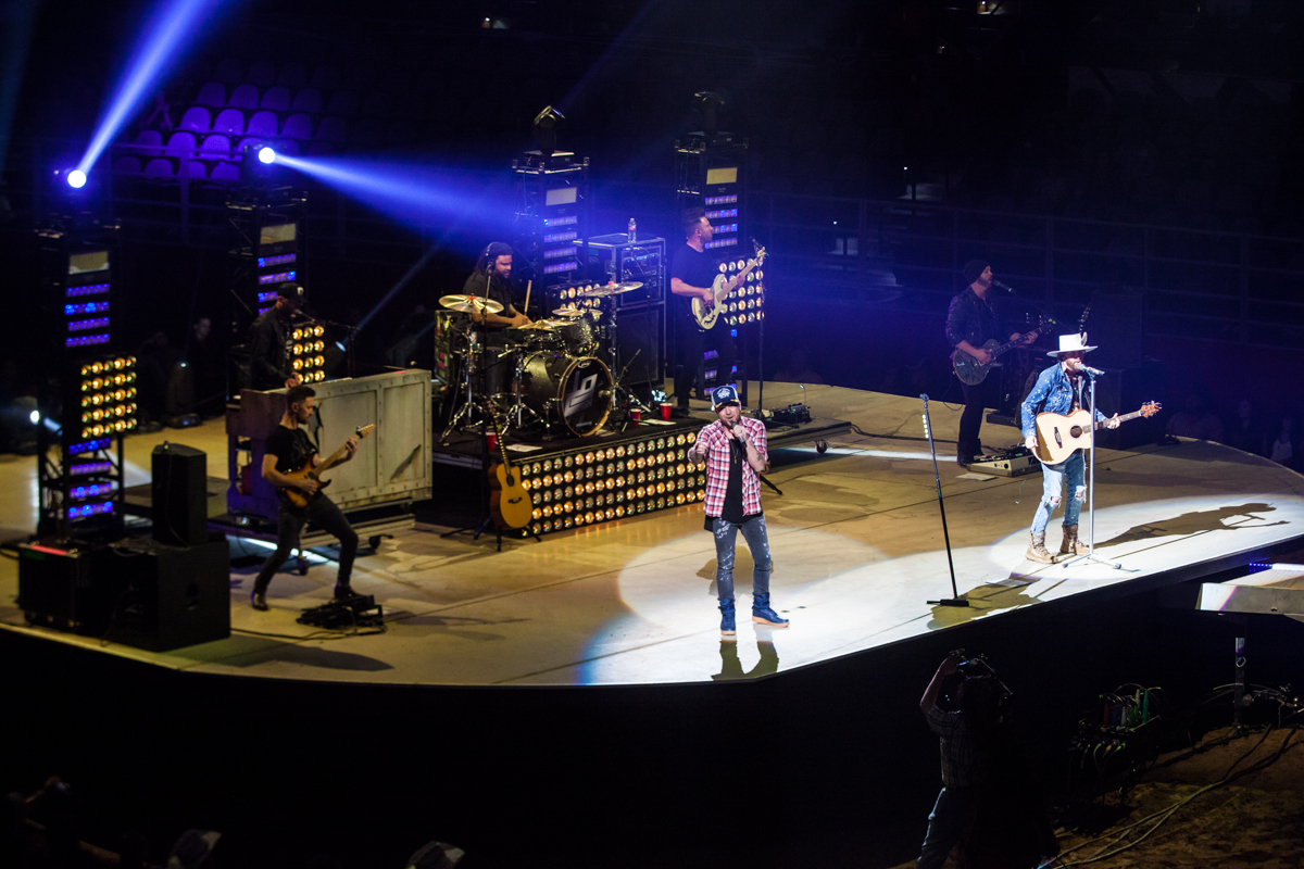 Locash - San Antonio Rodeo, Photo by Michael Mullenix