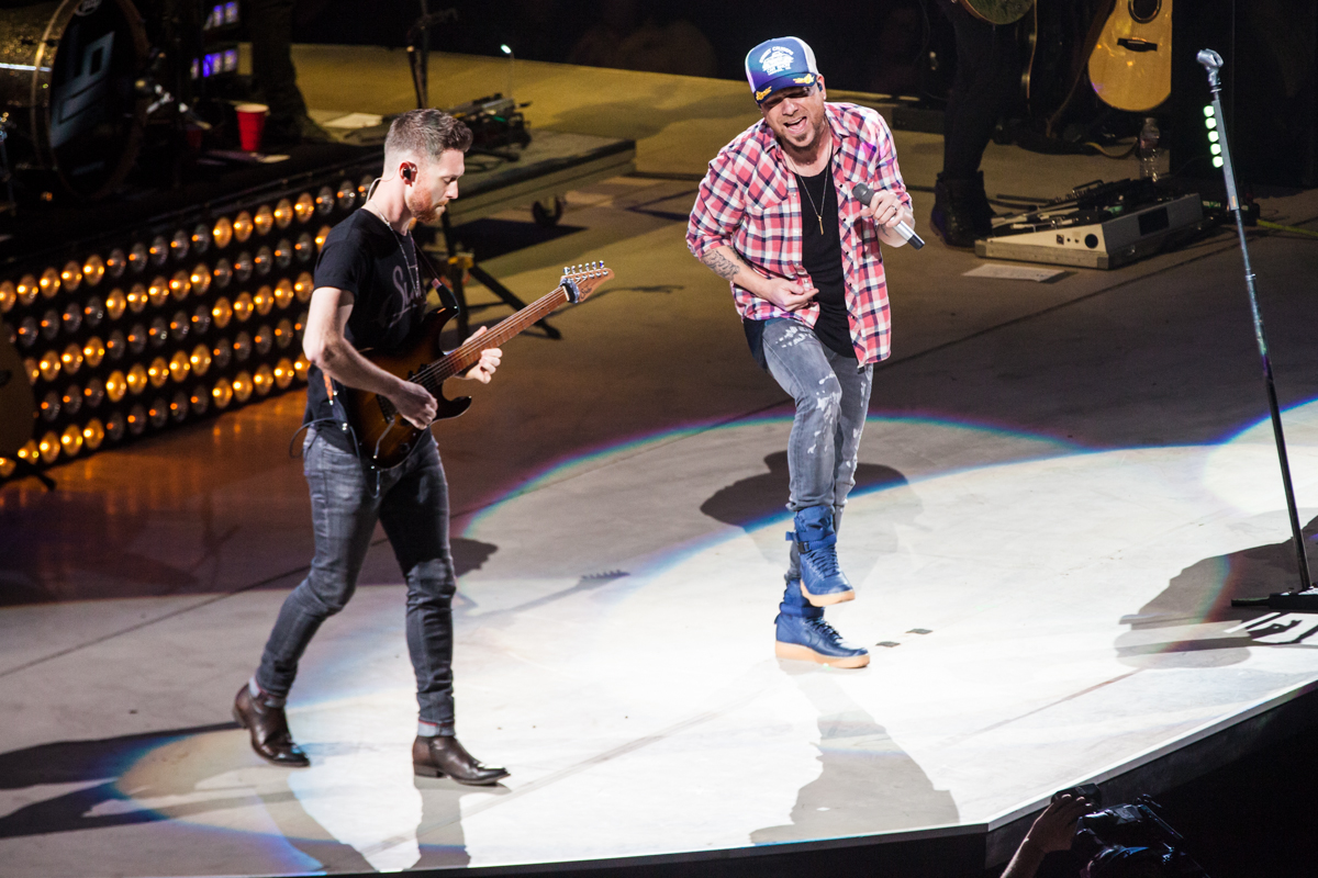 Locash - San Antonio Rodeo, Photo by Michael Mullenix