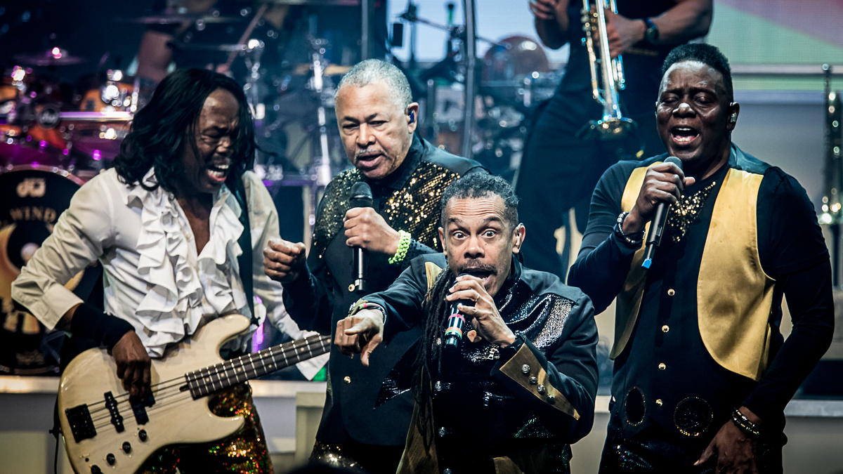 Earth Wind and Fire, Photo by Robert Hein