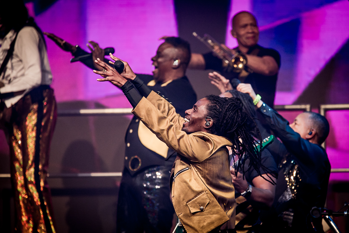 Earth Wind and Fire, Photo by Robert Hein