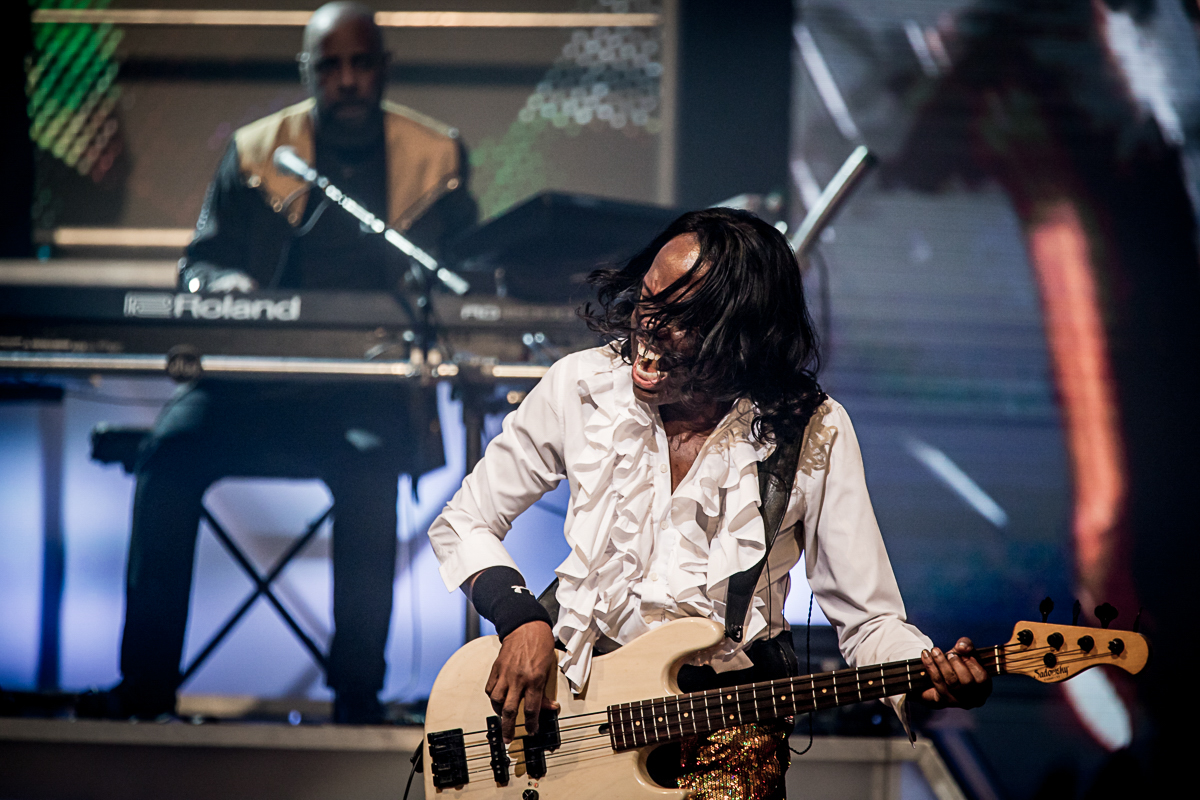 Earth Wind and Fire, Photo by Robert Hein