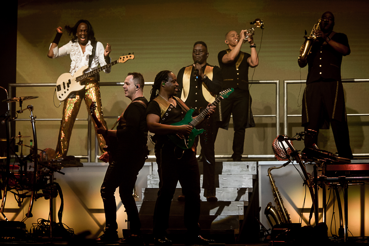 Earth Wind and Fire, Photo by Robert Hein