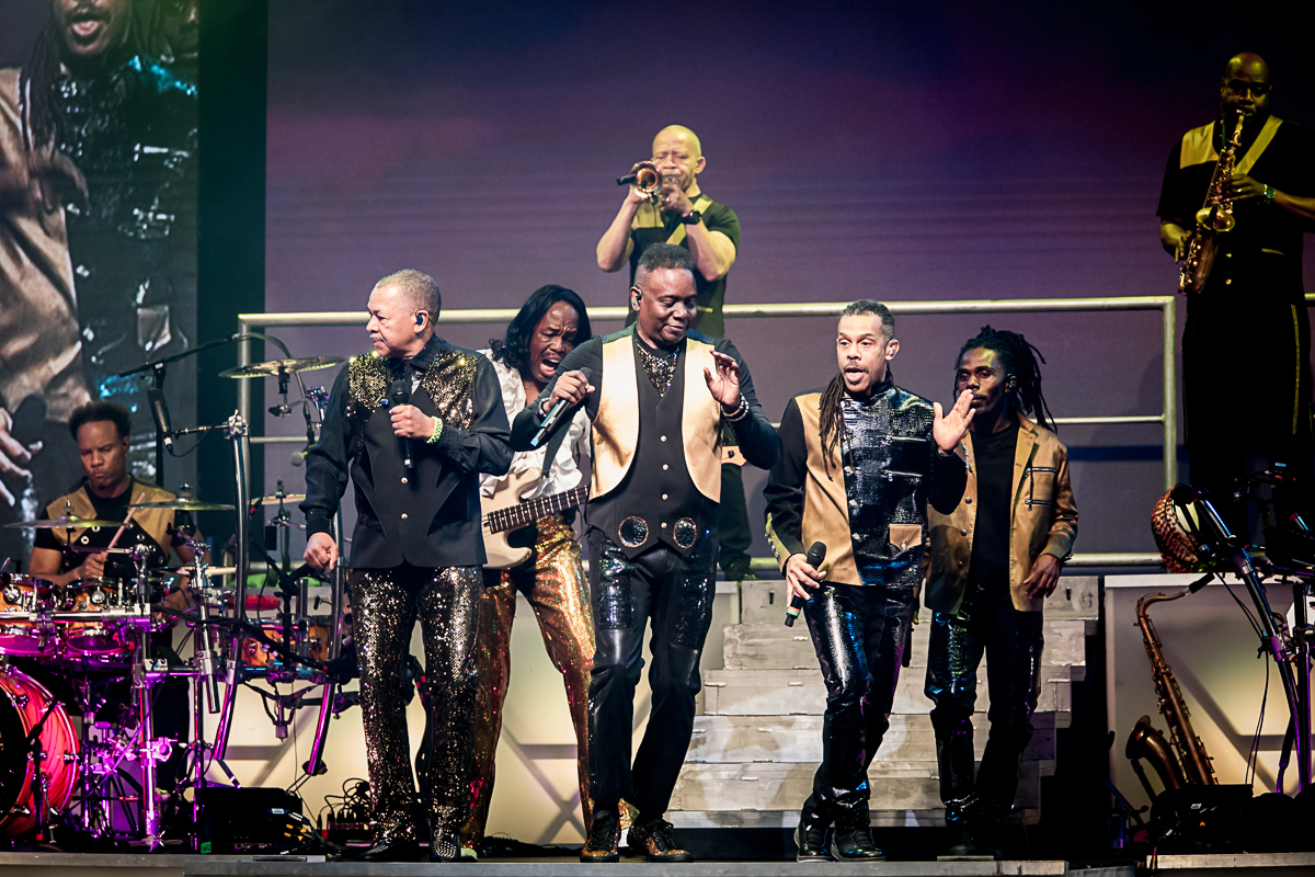 Earth Wind and Fire, Photo by Robert Hein