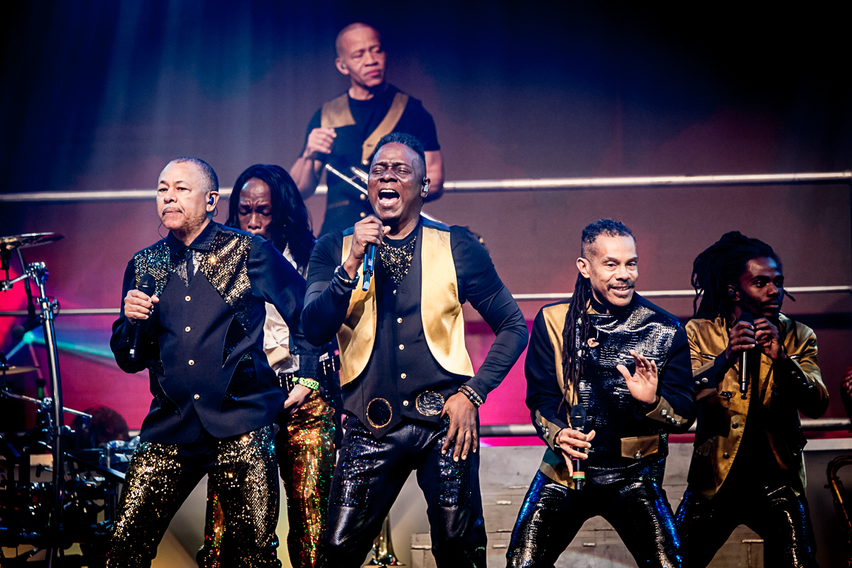 Earth Wind and Fire, Photo by Robert Hein