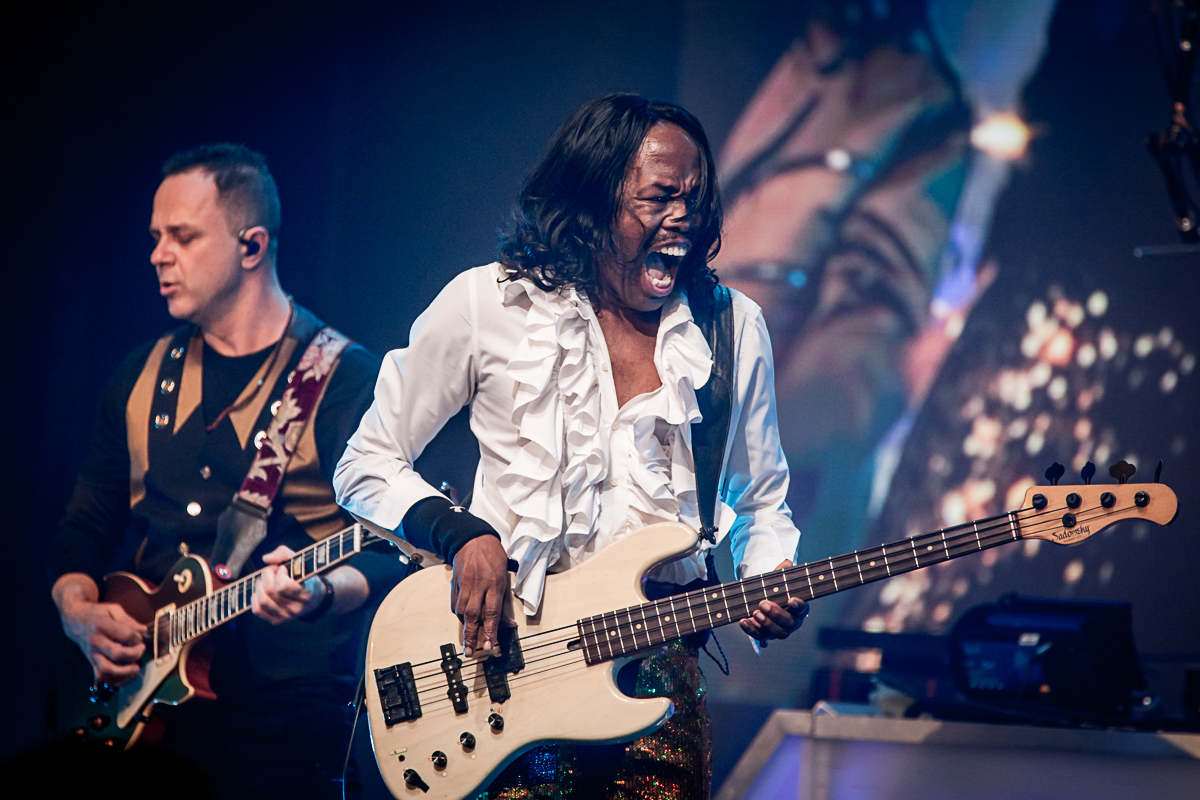 Earth Wind and Fire, Photo by Robert Hein