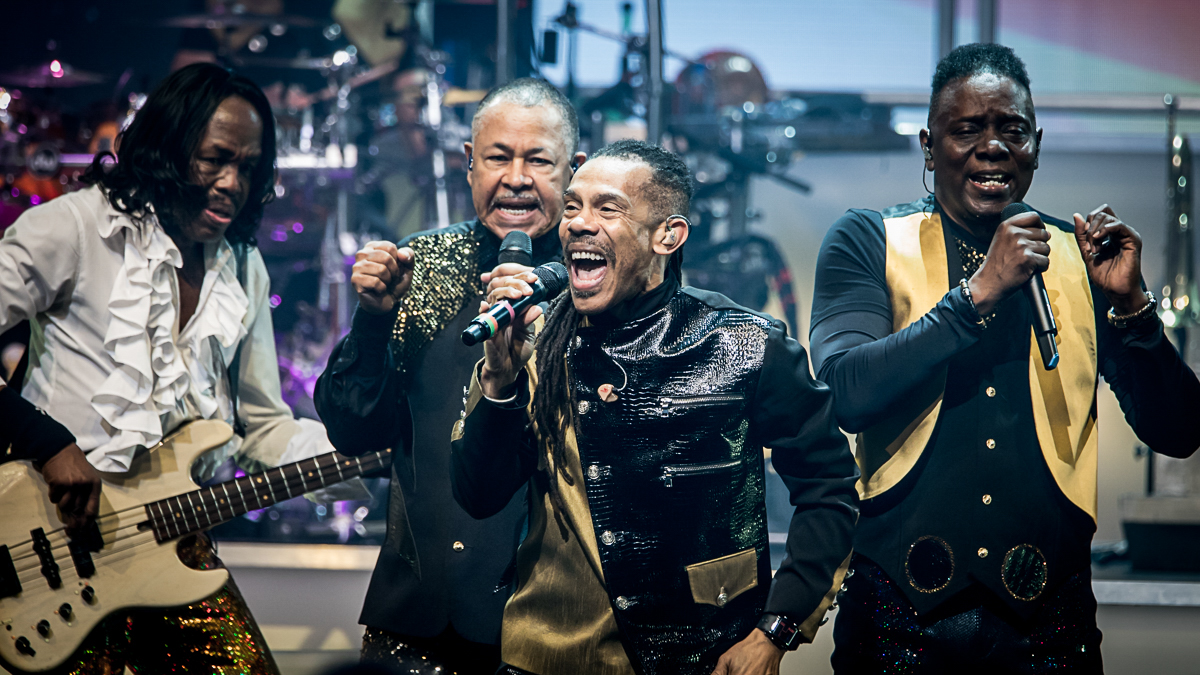 Earth Wind and Fire, Photo by Robert Hein