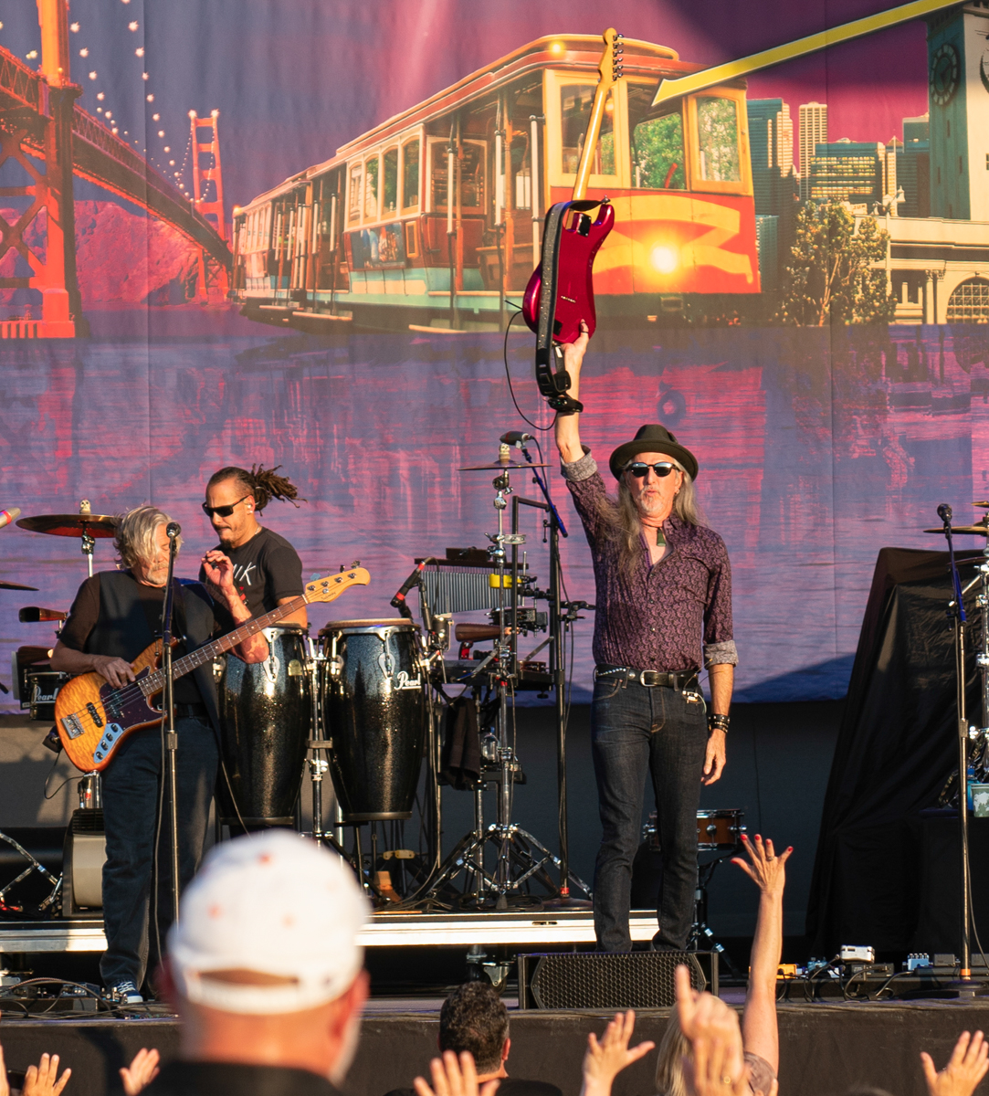 Doobie Brothers/Steely Dan Concert, Photo by Gino Barasa