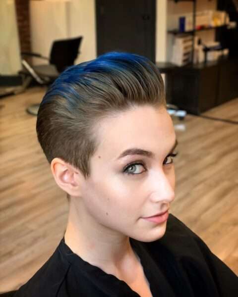Najpiękniejsze krótkie fryzury dla kobiet to klasyczne fryzury z grzywką, pixie cut, bob, shag i asymetryczne cięcia. Krotkie Fryzury Dla Cienkich Wlosow 2021 55 Zdjec
