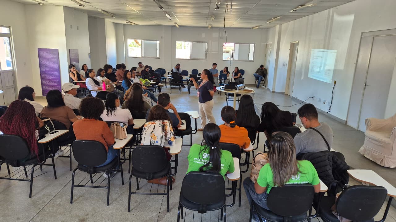 Estagiários participam de encontro sobre segurança do paciente e controle de infecções no Hospital Esaú Matos