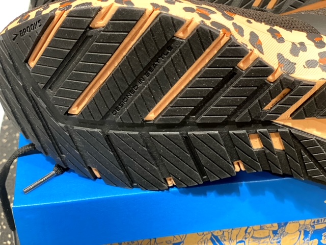 brooks revel 4 cheetah