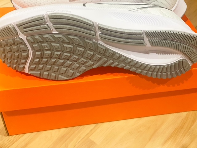 nike pegasus 38 vs new balance 1080