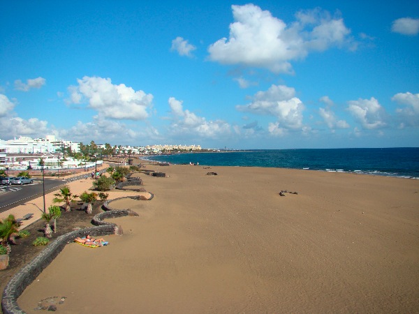 Playa de los Pocillos, Lanzarote fuertephoto