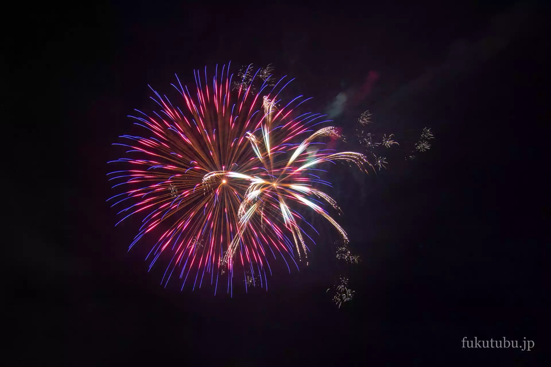 浅川町 除夜の花火