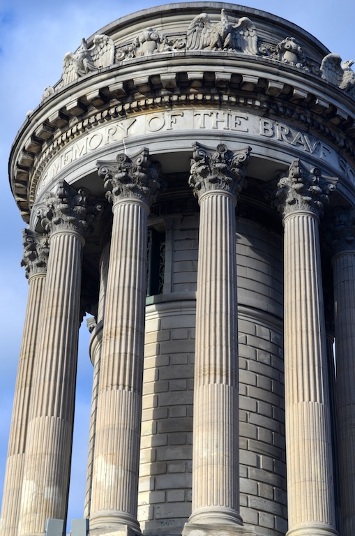 Soldiers' and Sailors' Monument in Riverside Park