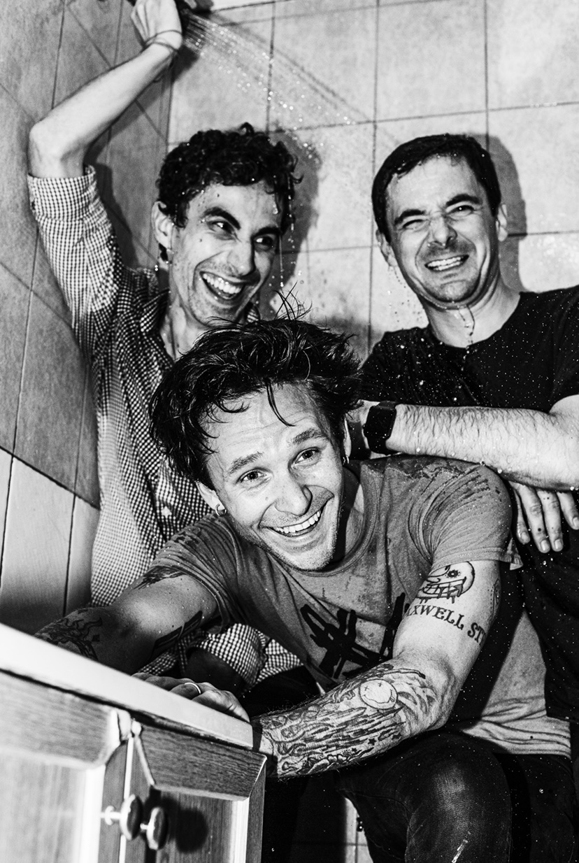 the members of Nihiloceros photographed in a shower